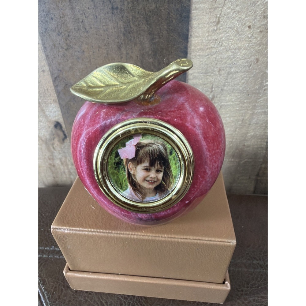 Andrea by‎ Sadek Red Apple Polished Marble Paperweight Picture Frame Brass Stem